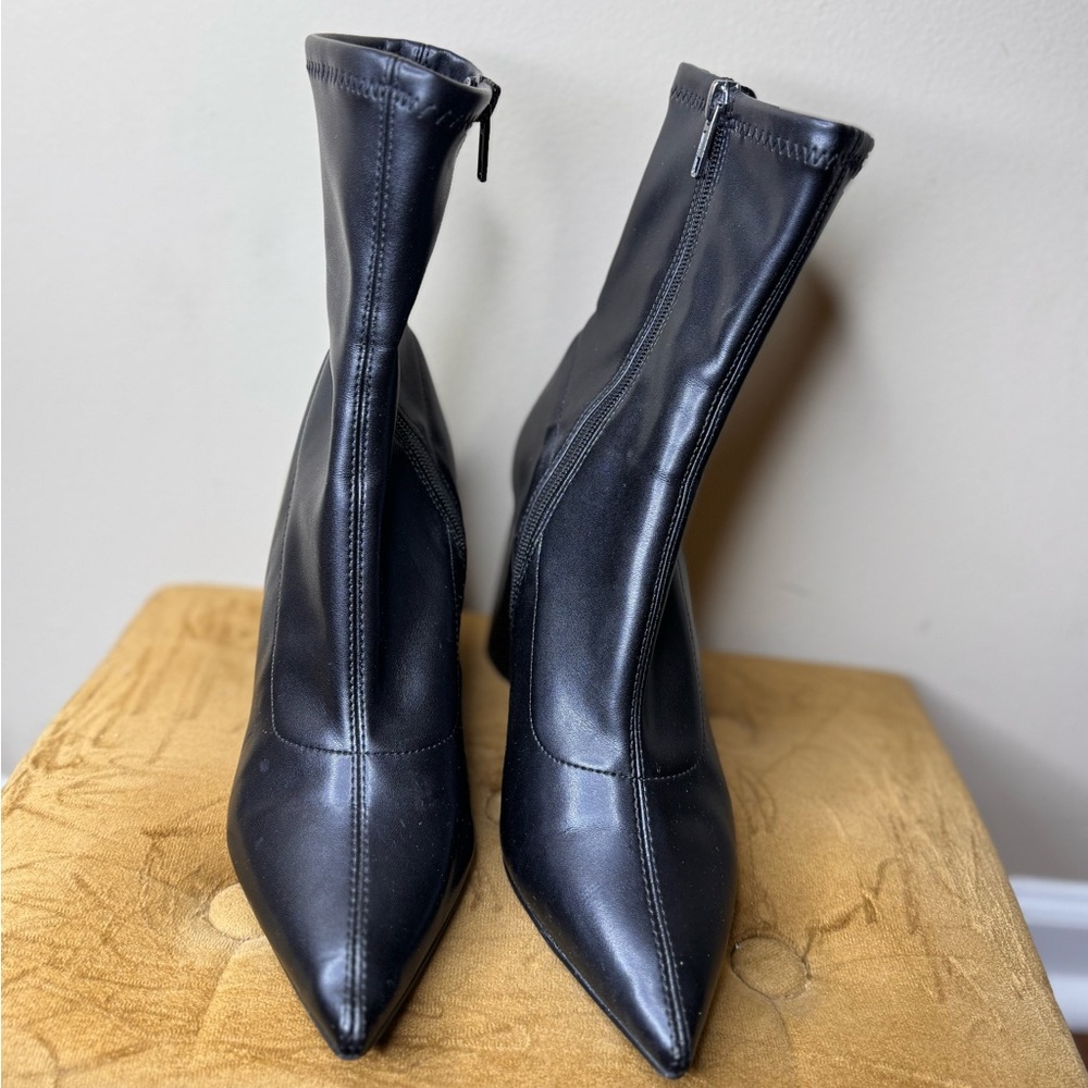 Valyant Black Women's Boots